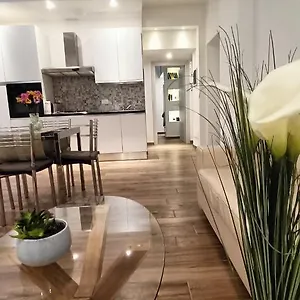 Casa Mia Metro A 100mt Apartment Rome