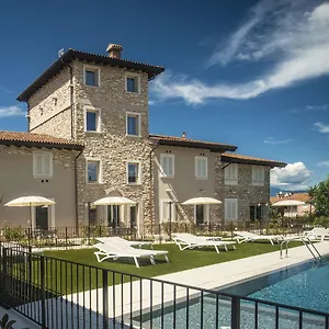 Relais Madergnago Gardapartments Apartment Desenzano del Garda